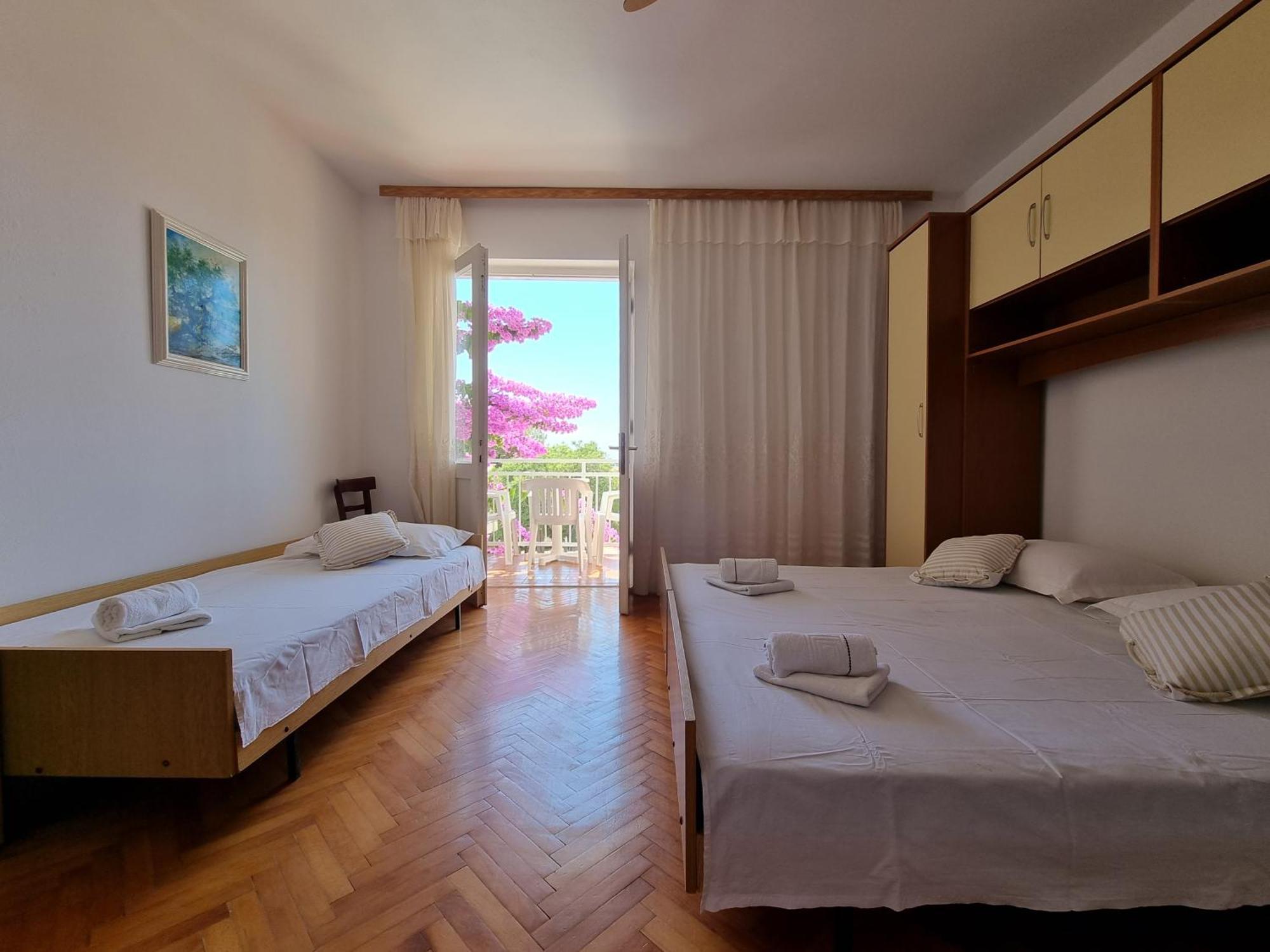 Rooms Gordy In The Center Novalja With Pool Buitenkant foto