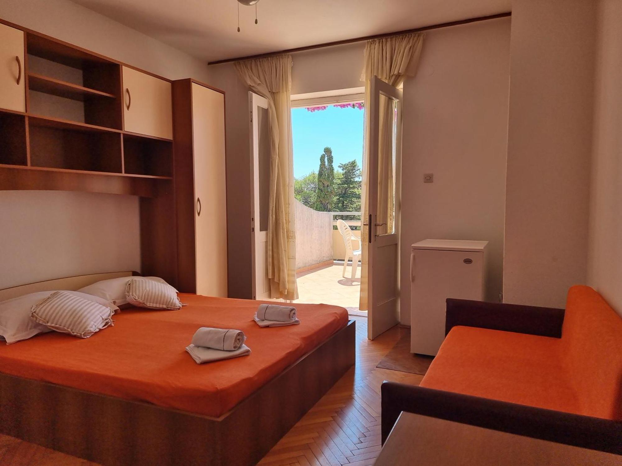Rooms Gordy In The Center Novalja With Pool Buitenkant foto