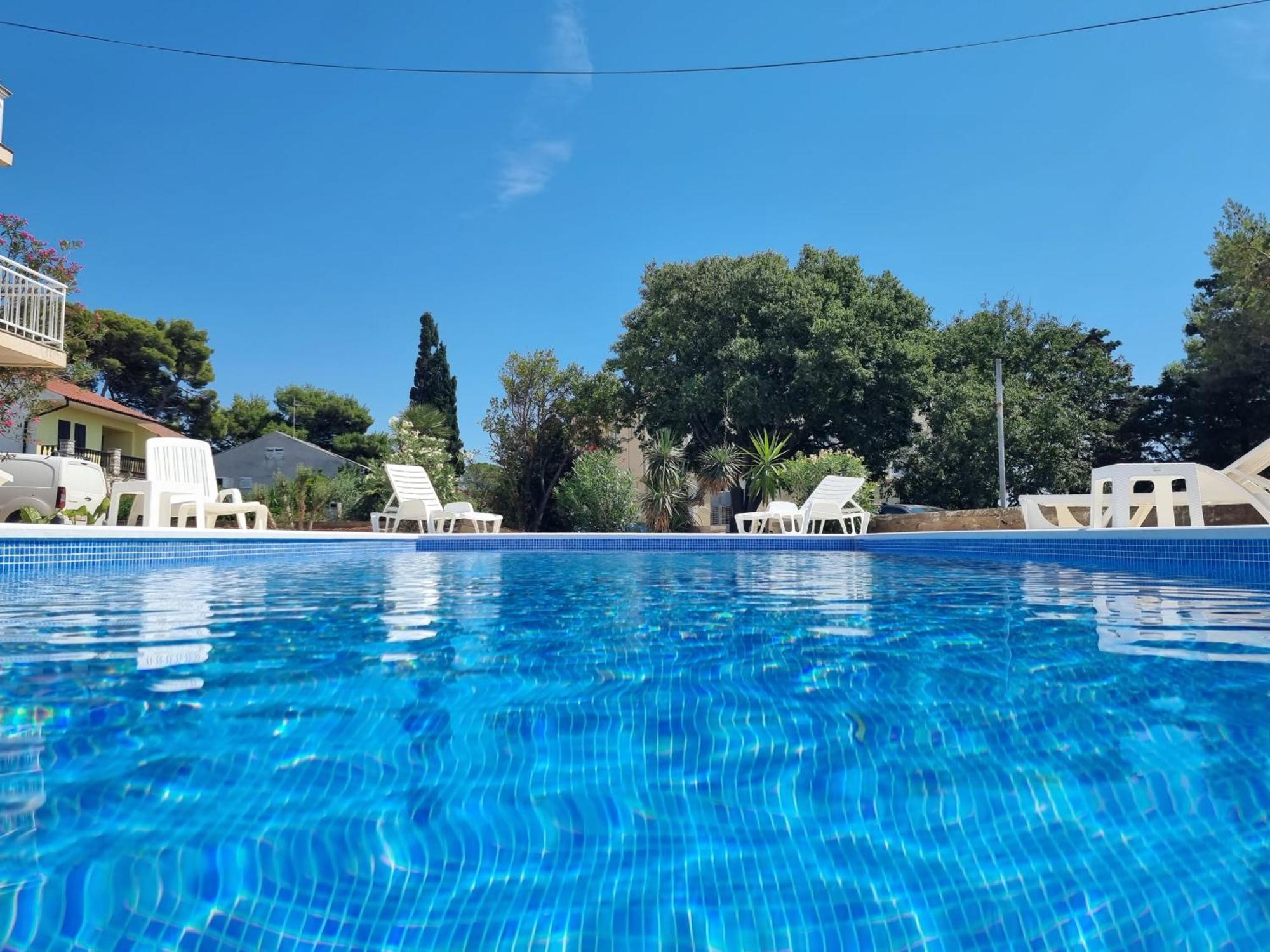 Rooms Gordy In The Center Novalja With Pool Buitenkant foto
