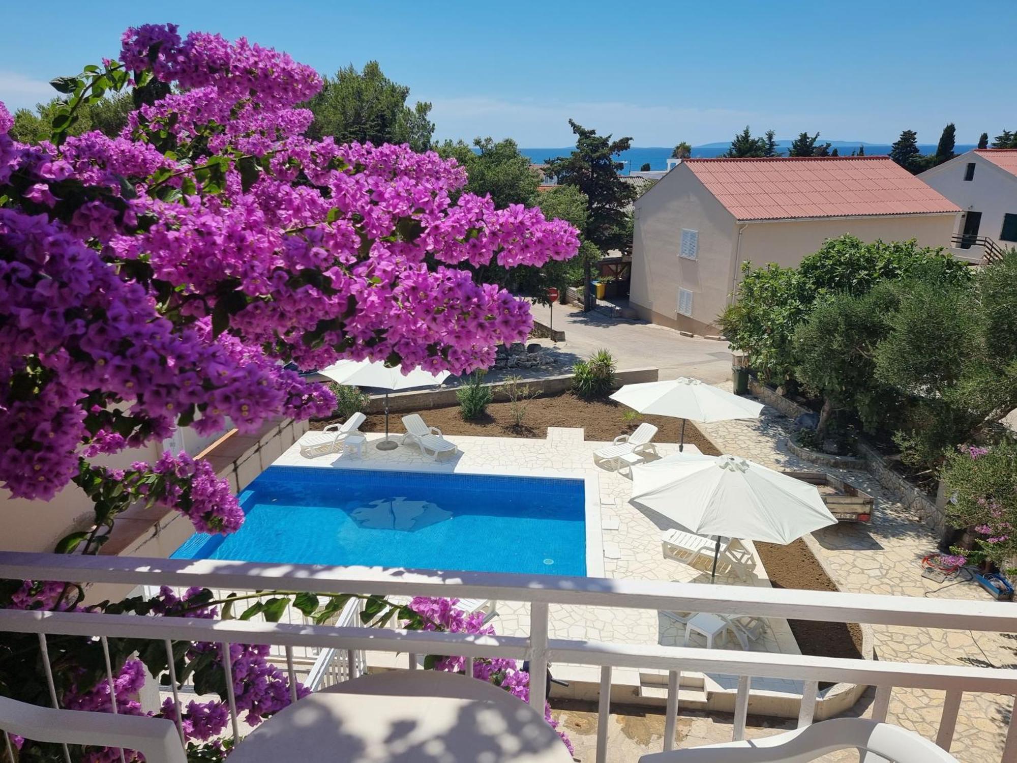 Rooms Gordy In The Center Novalja With Pool Buitenkant foto