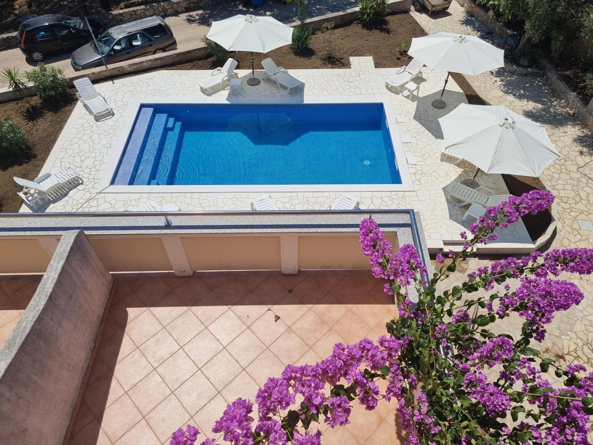 Rooms Gordy In The Center Novalja With Pool Buitenkant foto